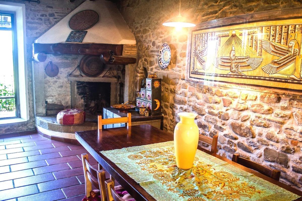 Tuscan Hills - Stonehouse, Garden & Pool Виккьо Экстерьер фото