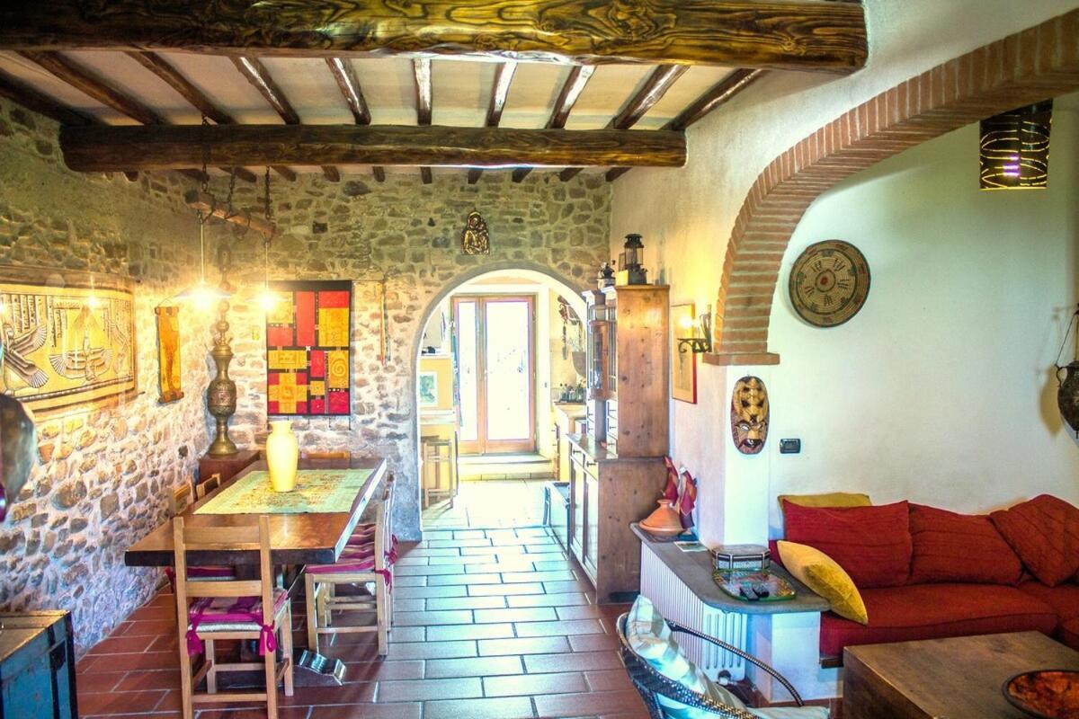 Tuscan Hills - Stonehouse, Garden & Pool Виккьо Экстерьер фото